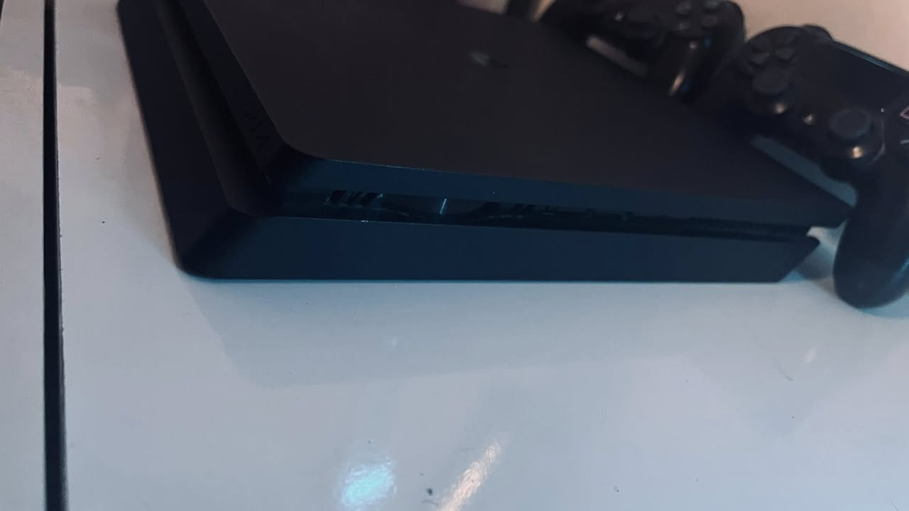 PS4 مهكر
جهاز بلايستيشن 4 مهكر بحالة ممتازة 🔥
نضافة 100%

📦 المحتويات:

* جهاز PS4 مهكر
* 🎮 يد عدد 2 أصلية
* 💿 ألعاب قوية ومثبتة (بيس 26⚽، GTA، كول اوف ديوتي وغيرها🔥)
* جميع الملحقات (وايرات + جاهز تشغيل)

✨ المميزات:

* تلعب بدون نت 🎮
* مكتبة ألعاب كبيرة
* نظيف جداً وما بيه أي مشكلة

💰 السعر: (285) وبيه مجال بسيط كلش 

للتواصل : *********** واتساب
