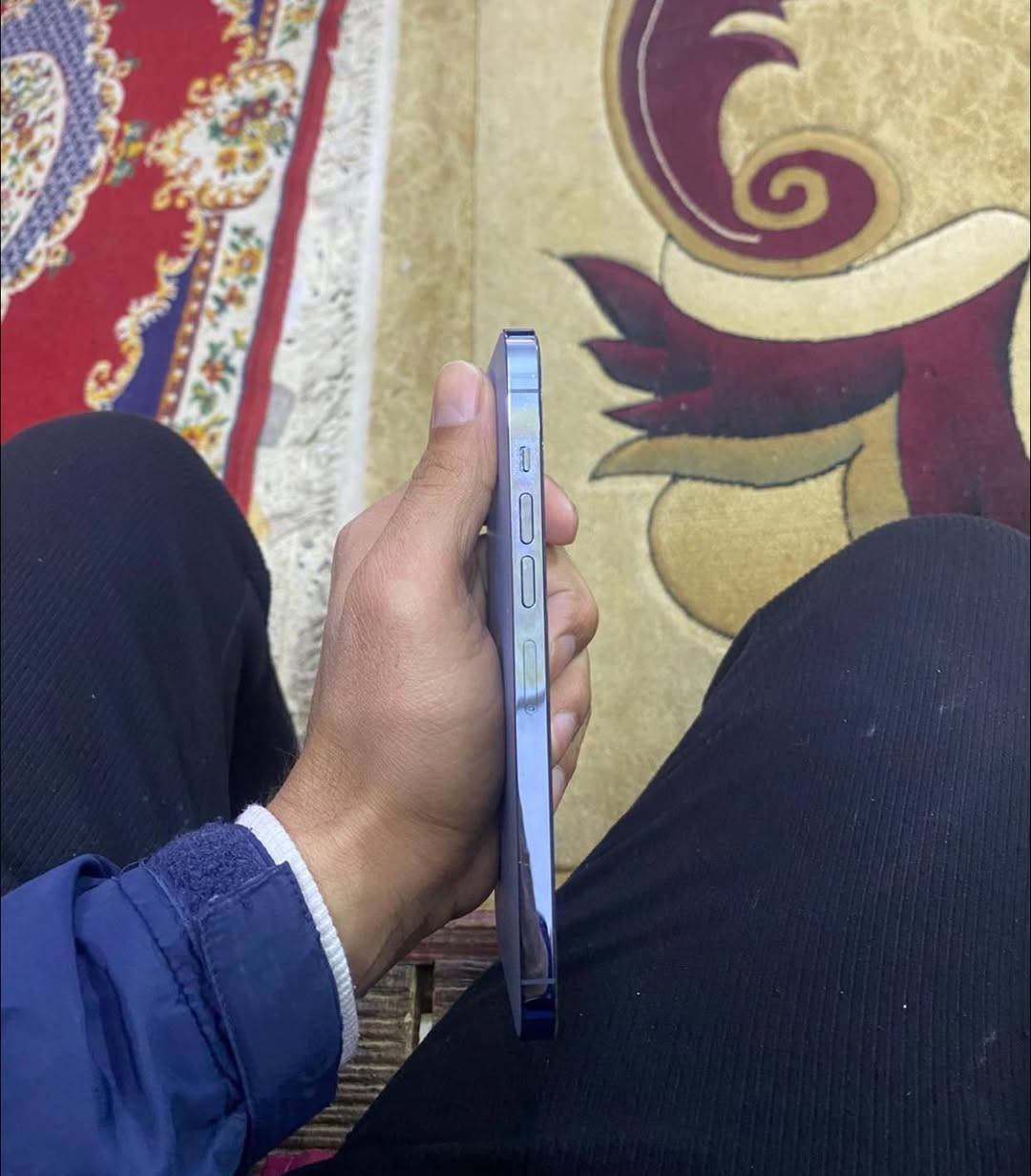 13 برو ماكس
شرق اوسط بطاريه 77
700 بي مجال
بغداد حي بتول 
***********
