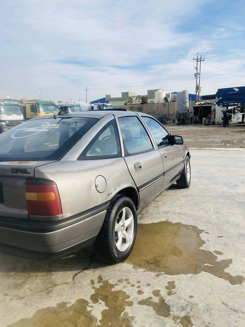 فكترا 20 موديل 91 صبغ بوند فقط تقحيل رقم جديد سنويه 29 تنتهي كابون بانزين موجودتايرات جدد محرك نضيف ستيرن بور قفل مركزي فتحه سقف وارد ياباني اصل تبريد نقص كمبريسور عنوان موصل الأيمن السعر 45 بيها مجال إني مكلف بلنشر رقم صاحب السياره ***********
 ‭0751 704 3395‬
