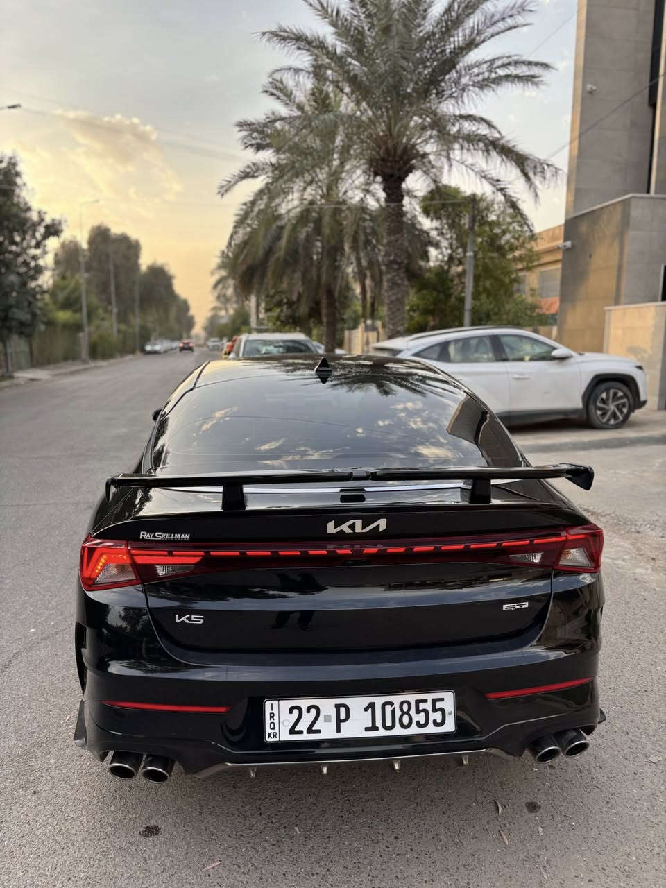 السلام عليكم
كيا K5 GT فول 2024 محرك 2500 تيربو صاروخ ماشية 27 الف 
سياره جديده حادث بسيط 
كامله مابيه نقص حادث جاملغ وباب اليمين ومبدل نفس الون اصلي 
بجم كبس مكان السياره بغداد اليرموك
***********
