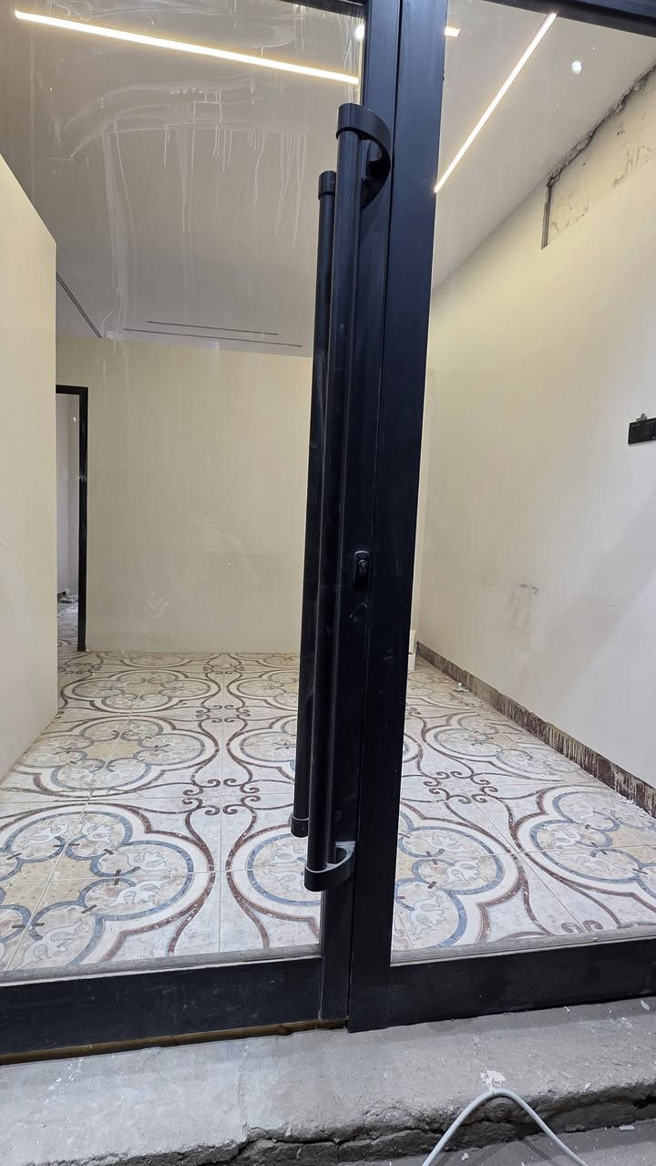 للبيع
جامخانــــــــــة 
285 ارتفــــاع 
325 عـــــرض 
البيبان عدد 3 نفس القياس (200×90)
جام مضلل نافذ للضوء
الاسعار راسلني خاص وتتدل
للمعلومة بعدهن جدد توني شديتهن وعزلت


**إذا كنت صاحب هذا الإعلان وتريد حذفه لأي سبب، رجاءا أرسل رسالة إلى الدعم الفني**