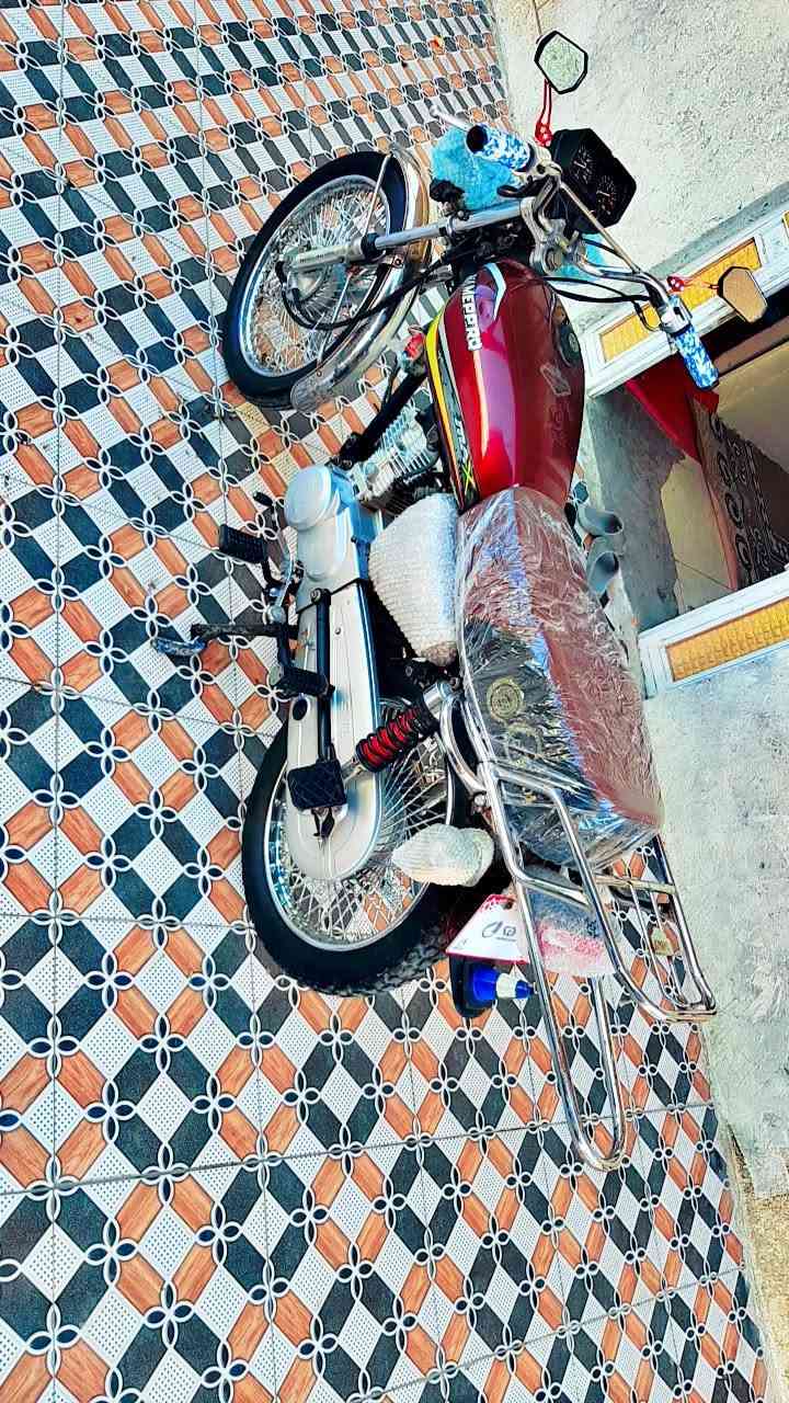 .....للبيع.......
السلام عليكم 
دراجه نوع نامه برو 4گير
موديل 2020 
شرط شلعه ونشاط ومعدل
صالنصه رياضي 
عقل رياضي
دك فصلات
كهربائيات كله شغاله نظافه فول 
سعر 425 وبي مجال 
ماعجبك السعر لا تكسر ب مال الناس
كلشي موجود بسوگ
للأتصال

((***********))
((***********)) 
مكاني بيجي
