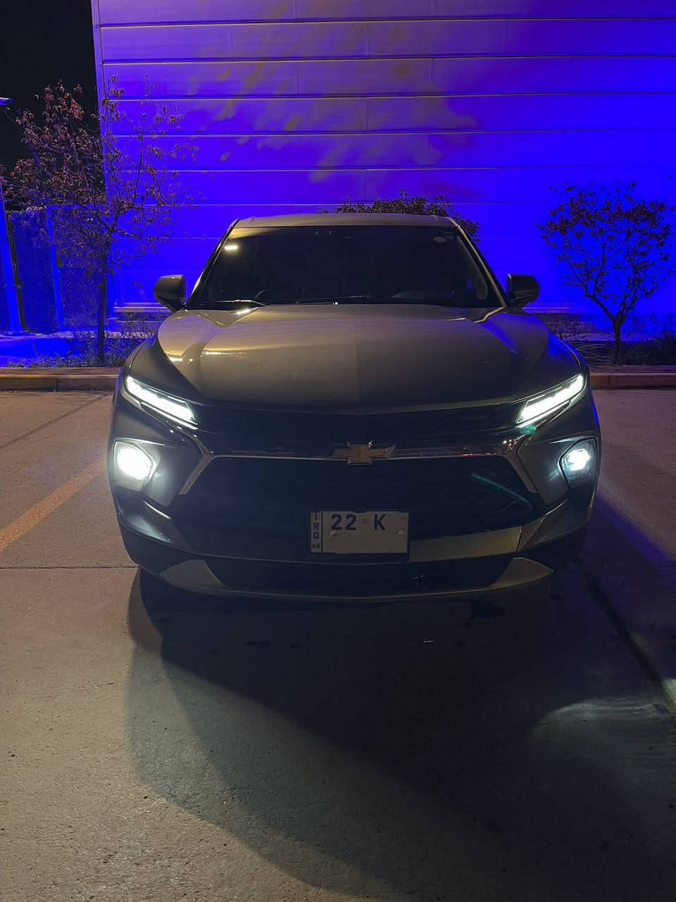 ‼️‼️نوع السياره  /Blazer 2023
رقم السياره / اربيل مسجل ب اسمي
مكان السياره /بغداد الكرخ
عداد المسافه /48 الف كم
المحرك /4سلندر 2000 تيربو
السعر /210$
‼️‼️حادث السياره /
كما موضح بلصورة خفيف جداً
موجود سونار
‼️‼️مواصفاتها /
داخل جلد
تشغيل عن بعد
بصمة
وضعيات قيادة متعددة
AWD
رادار امامي
تحديد مسار
ويل اسود
السيارة جديدة مناقصها اي شي
📞☎️رقمي *********** واتساب
مكلف بالنشر

