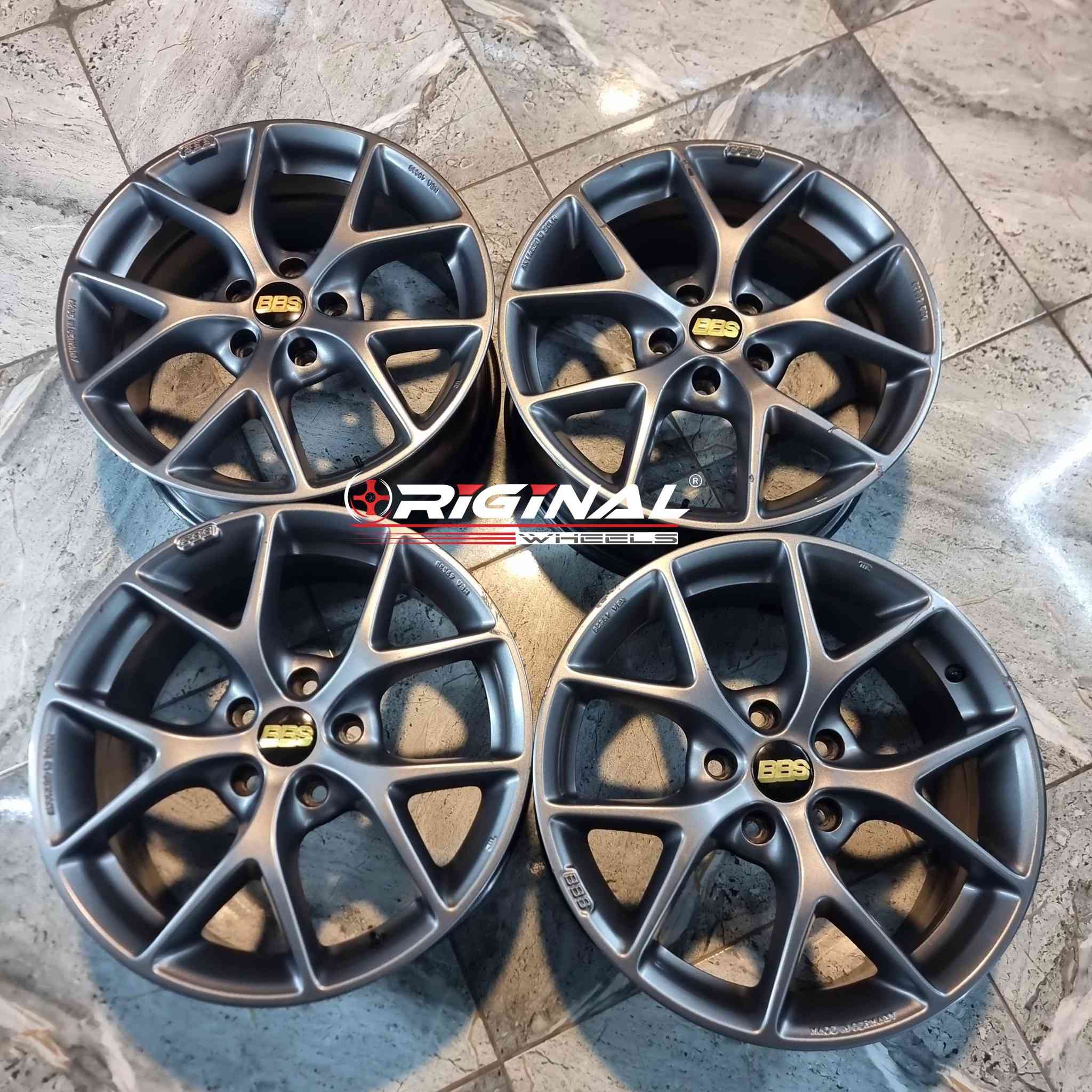 الألماني يفرض سيطرته.. 🇩🇪
جنوط BBS الأصلية، شكل رياضي يخطف العين وأداء ملوش زي.
✅ المقاس: 17 بوصة / 5x112 (مرسيدس، أودي، سكودا، فولكس).
✅ الصناعة: Made in Germany (الأختام في الصور).
✅ الحالة: فابريكا، لا لحام ولا استعدال
📞 للتواصل: [01003036109]


**إذا كنت صاحب هذا الإعلان وتريد حذفه لأي سبب، رجاءا أرسل رسالة إلى الدعم الفني**