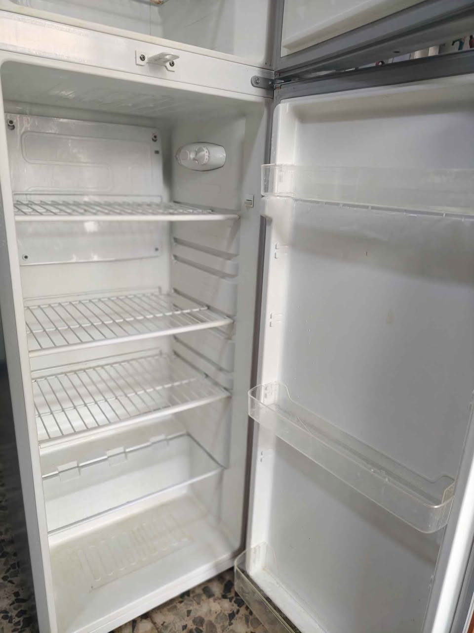 :

🔔 ثلاجة دنكا 🔔

❄️ ثلاجة دنكا مستخدمة
✨ بحالة ممتازة – تشبه الجديدة
🧼 نظيفة جدًا
🧊 تبريد قوي وممتاز
🛠️ لم تدخل تصليح سابقًا
✅ جاهزة للاستخدام فورًا

📏 الحجم/16
💰 السعر: ……200 (قابل للتفاوض)
📞 للتواصل:***********

كربلاء حي العامل قرب مول الباقر مدخل شارع جامع ال شبل كربلاء, العراق
