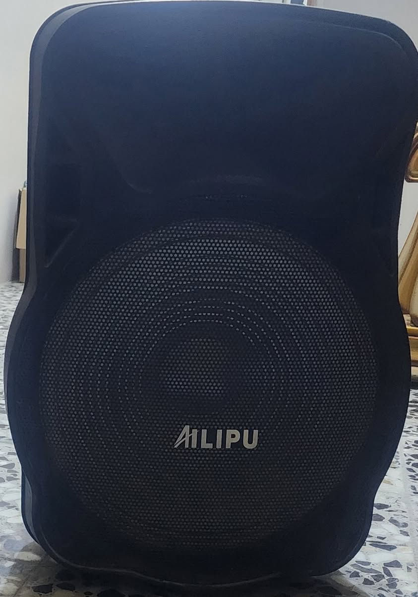 السلام عليكم عندي هاي الاغراض للبيع الجميع يشتغل الي يحب يتصل على الرقم *********** توصيل ماعندي
