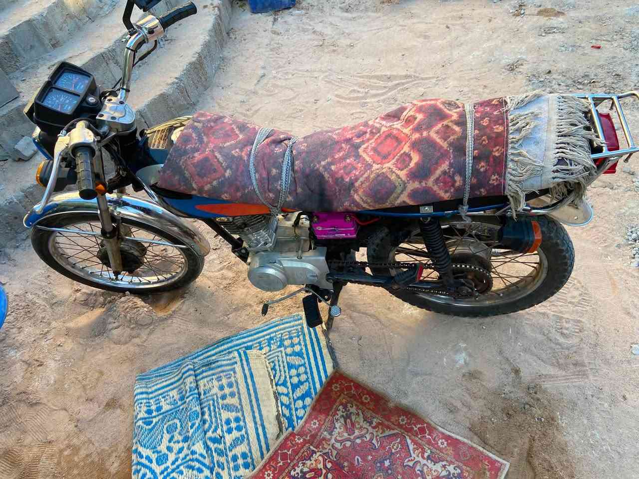 سلام عليكم
دراجه للبيع نضيفه مال جناي مستعجل عل بيعته  كهربائات كله شغاله (400) وبيه مجال علمود الجيه المكان (ابو الخصيب كوت الصلحي ) 
الرقم : ***********
