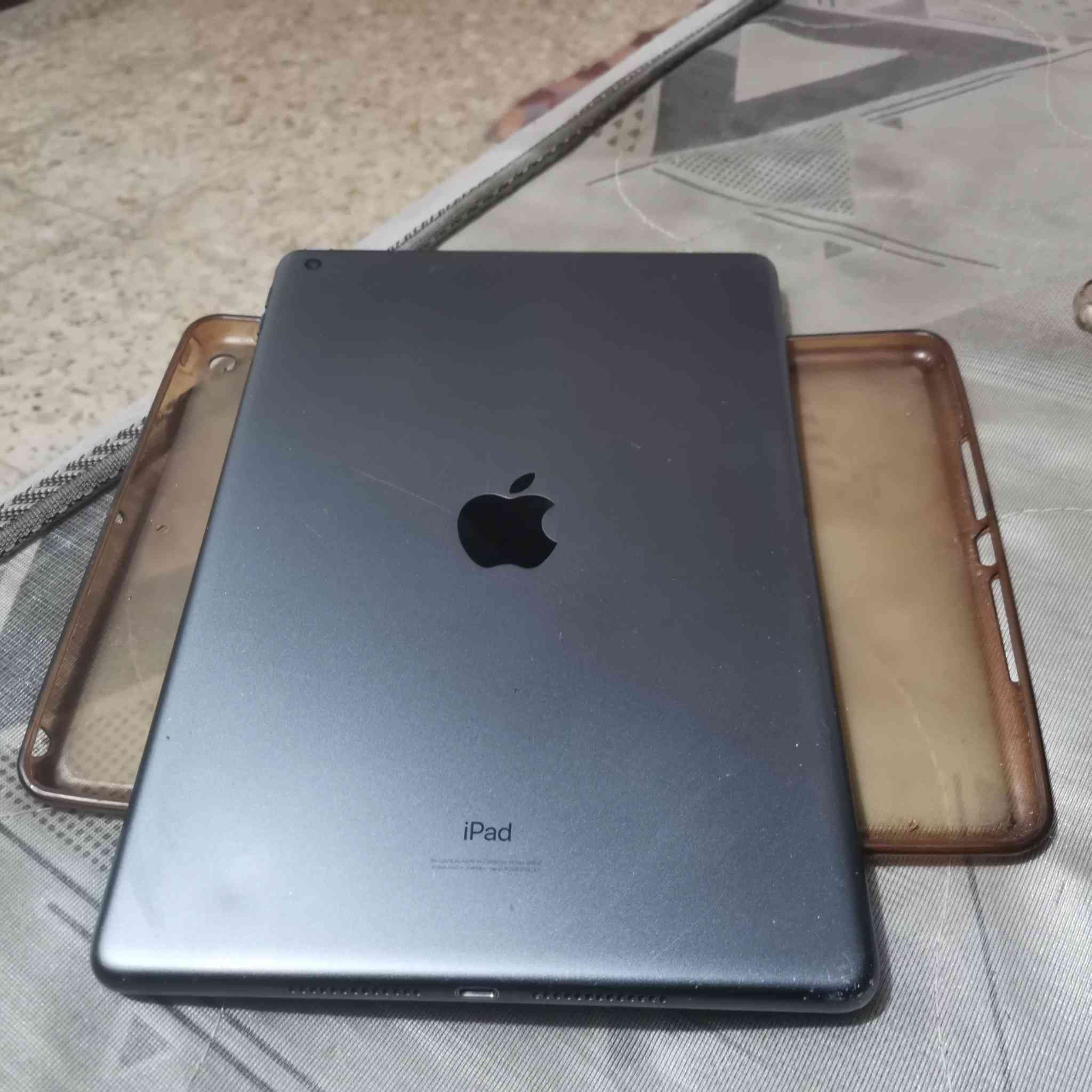 السلام عليكم شباب عندي ايباد 9 ذاكره 64 بيه ضربه بالبلازما بس لمس طبيعي ما يعلق والله ولي شمر اريد مراوس مكانه بغداد المشتل هذا رقم الواتساب ***********
