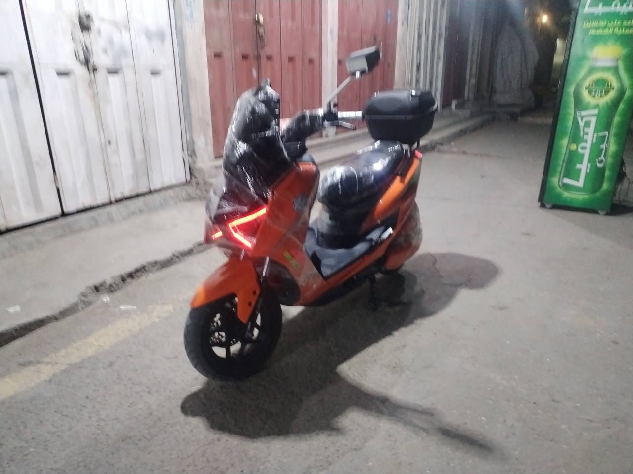 السلام عليكم ماطور شحن للبيع استعمال 3 اسابيع تقريبا
ماكس ون ليثيوم APO بي ام اس سمارت ذكي يربط عل موبايل يطلع تفاصيل البطاريه الليثيوم بل كامل عمر البطاريه اقل شي 3 سنوات ماطور فول موصفات كلشي بي ملف 3100 واط سرعه 90 حقيقي 100 %100
بك لايت ال اي دي لايت امامي علي ناصي رماش مع نشره اماميه تتحكم باألونه بل موبايل السعر مليون و375 وبي مجال قليل للشراي
*********** مكاني موصل ما شراي رجاء لاتخابر
