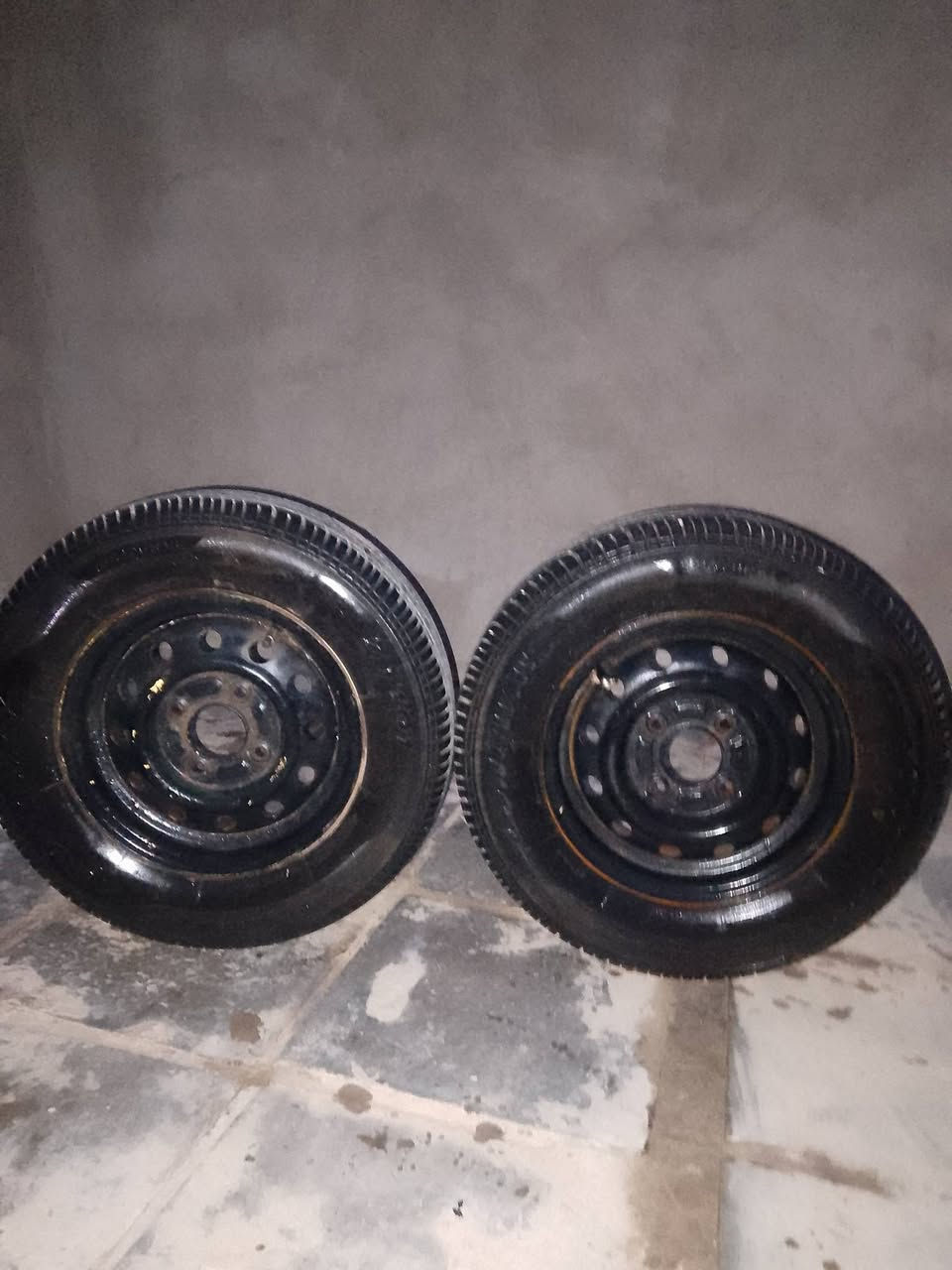 سلام عليكم محجر تسكام كامل امدوشم بيه سماعلته مضخمات وتايرات جديد مالت ستوته فحل  جمره البيع مكاني نجف أبو صخير حيره ***********
