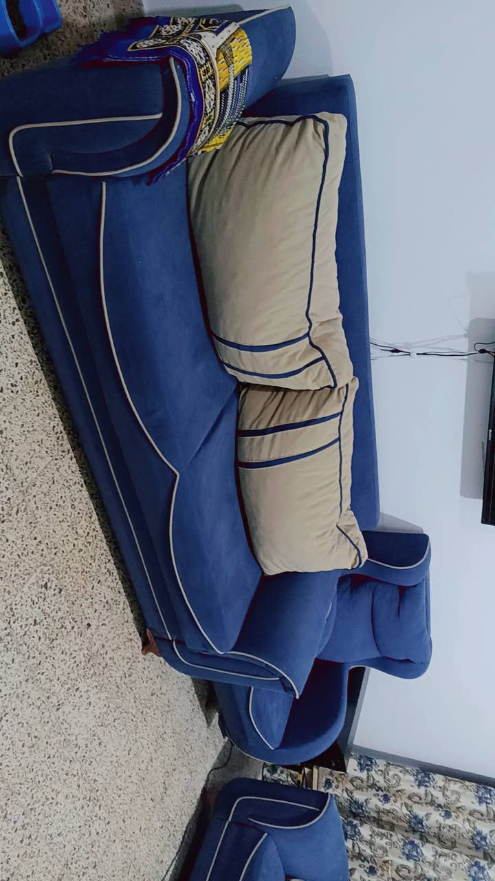 🟥للبيع
تخم قنفات حطاطه 
عشر نفرات  
نظام ملحق  للخزن ..مثل ما موضح بالصوره 
السعر 375الف 
اتصال ***********
