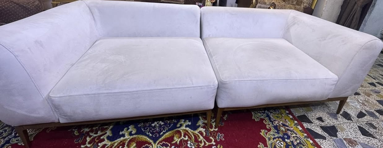 السلام عليكم تخم قطعتين اللون اوف وايت السعر 170 وبي مجال ***********المكان بغداد البنوك
