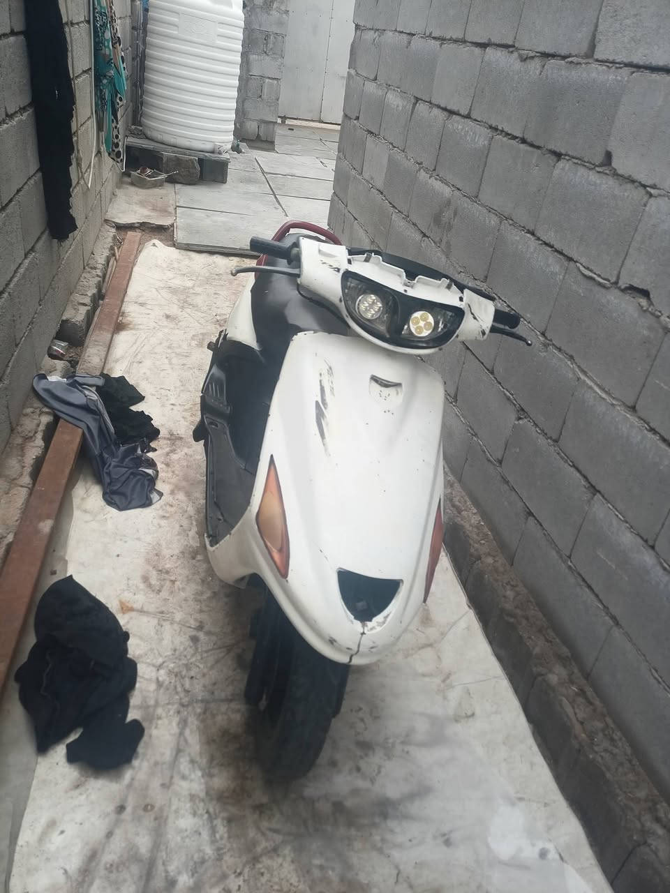 مستعجل علا بيعته رقم تلفوني *********** وتساب بس سعر 250 وبيه مجال
