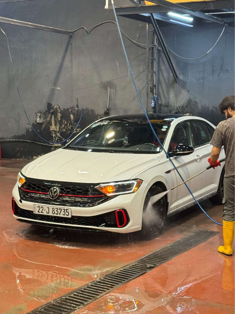 بةناوي خواي گةورة. جيتا ٢٠٢٢ GLI فول مواصفات پانوراما گير توماتيك. هةموو شتةكي بةشةرت گير مةكينة تةبريد تةقة و رةقةش بةشةرت. سيرڤس عامي لو كراية ٤ تايةي نويي كؤري لةسةرة. ٨٣ هةزار Km رويشتية. بس بونيت بوياغة بي ژوري. ارباك سوكان سستمة. ١٨٢ ورقةو معامةلةكي برايانة. تب. گورينةوةش دةكةم بة دلم بي *********** أربيل, العراق
