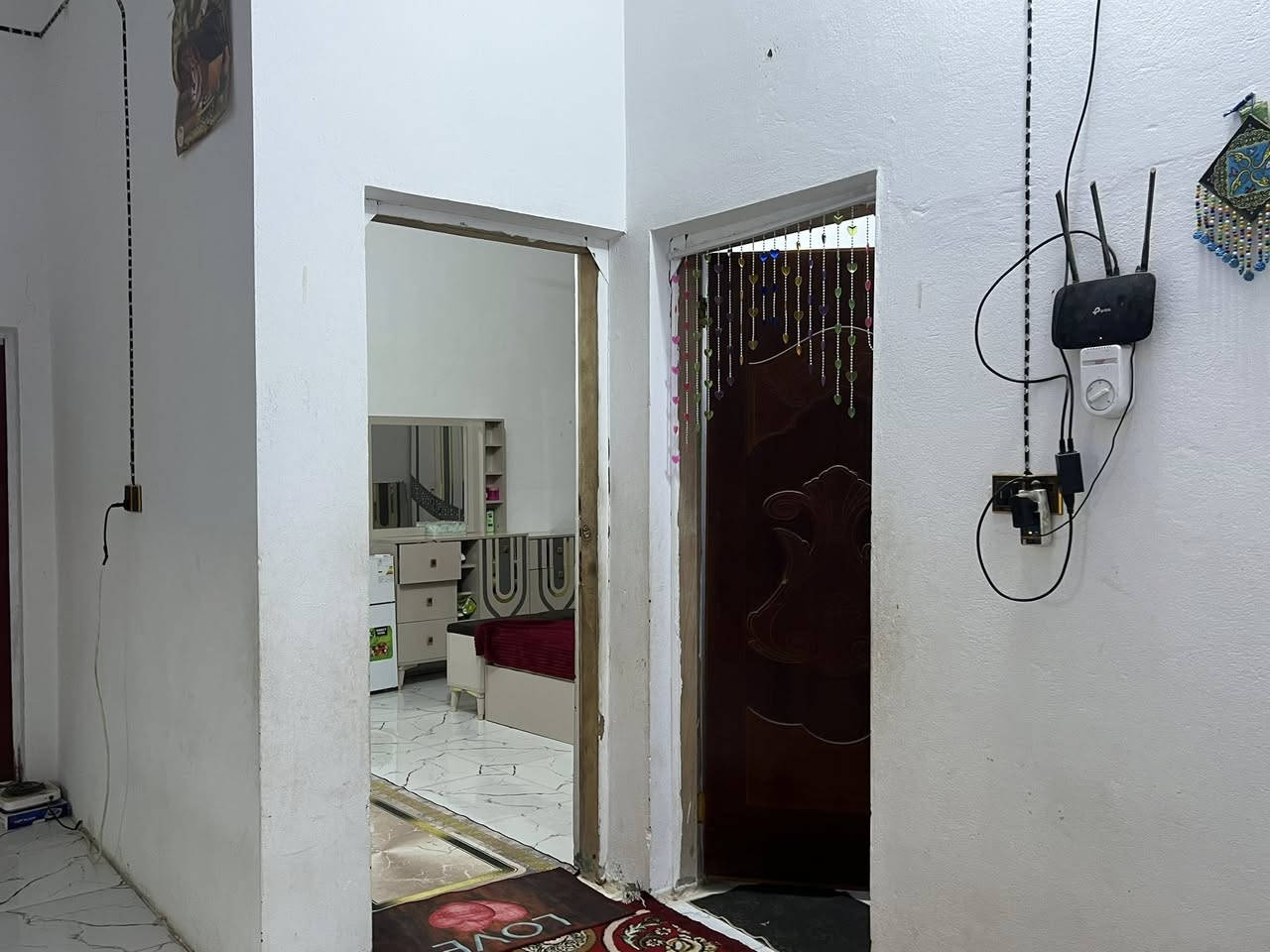 بيت طابوك اللبيع مساحه190م غرفتين وصاله ومطبخ وساس براني بناء جديد 2025بيت سراميك والصطح اشتايكر خدمات واصله ماي كهرباء مجاري عد ال بحجر***********السعر30وبيه مجال
