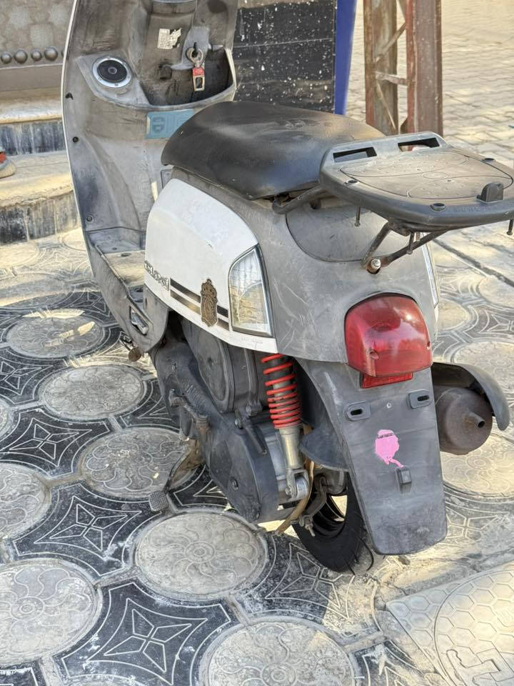 السلام عليكم
دراجه بوليس للبيع الدراجه ما متفوحة والمكينه مكفوله 

مختمه كلها ختم واحد تايرات جدد ويل بلادي بس مصبوغ 

الدراجه جاهزه بس يرادلها باتري ودشبول والدراجه نصبتها حلوه والمكينه ناعمه وكفراتها كلها موضحه بل صور وبيها زنون وكاسحه 

والدراجه حلوه شايله نفسها رايدها 750فقل قفل وهاذه رقمي خابرني وتدلل ***********
