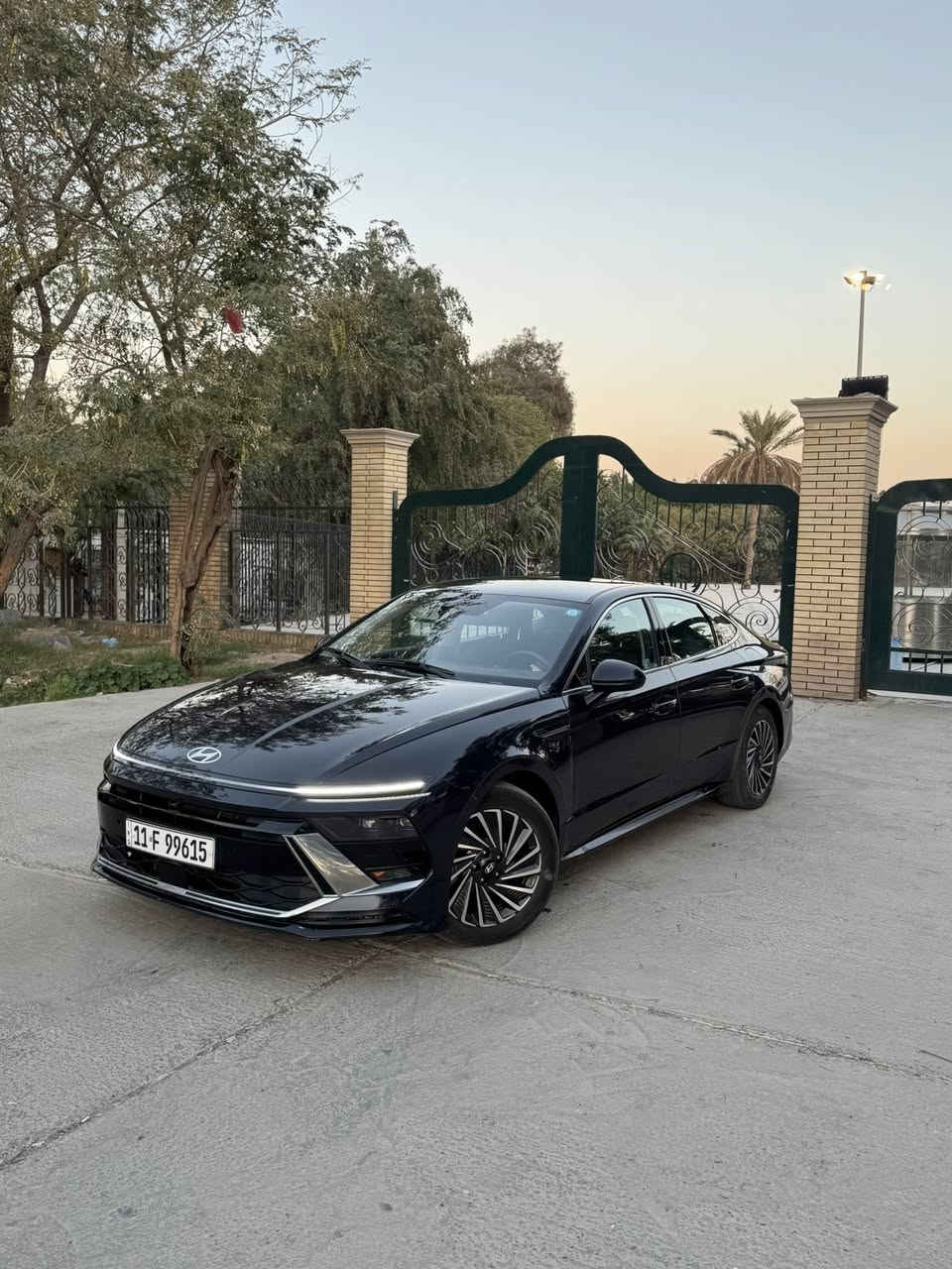 هونداي سوناتا 2025 🏎️
محرك 2.0 هايبرد دوش‼️
بنيد مبدل فقط وجاملغ مصلح نفسه
صور الحادث عالخاص❤️

فول مواصفات عدة البانوراما:
تحكم ستيرن جهتين 
شاشة چبيرة ديجتال تدعم نظام أبل كار بلاي ‼️
شفتات ستيرن 
تنبيه الخروج عن المسار ‼️
رادار أمامي 
حساسات امامية 
رادارات جانبية ‼️
نقط عمياء 
حساسات خلفية 
كامرة خلفية دوارة ‼️
سايد بريك دگمة 
أوتو هولد 
خمس وضعيات قيادة ‼️
بصمة تشغيل 
بصمة أبواب 
بصمة صندوگ 
تشغيل عن بعد ‼️
عينة ديجتال 
كروز مثبت سرعة 
تدفئة مقاعد أمامية 
تحكم تبريد لمس ‼️

السيارة على وضع الوكالة وماعوزهة أيي مصرف تخم تاير الوكالة بعدة بيهة تراي زيرو 
مكان بغداد
سعر السياره 19.500$ وبيهه مجال 💵
☎️0788945999
*********** واتس☎️
