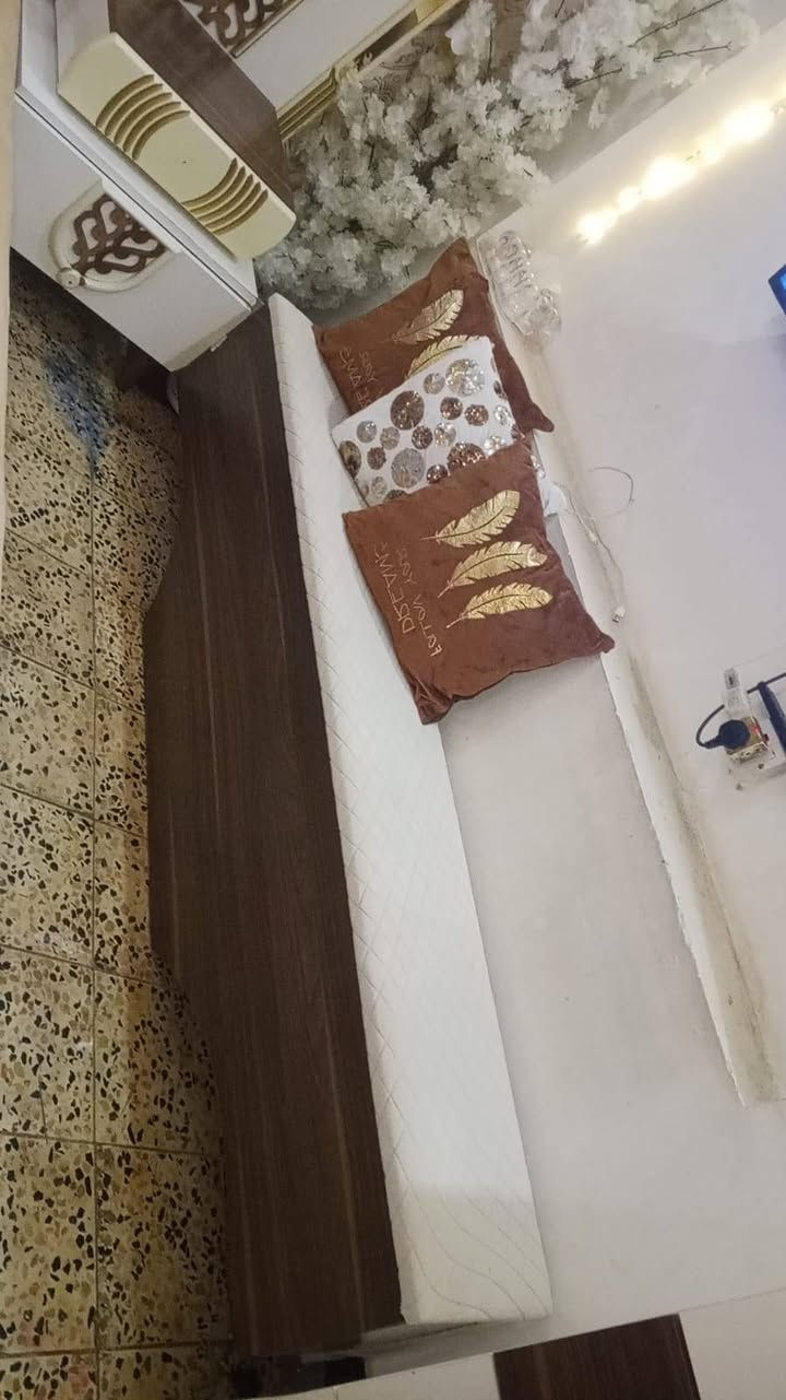 مرحبا حبايبي
- غرفه نوم  ضررها بسيط
- نوع الغرفه تركي
-   9 قطع  
-السعر    800
-العنوان   بغداد الدوره
 اي شخص عنده غرفه نوم تركي صاج يدزلياها ابيعها خلال يوم بعموله


**إذا كنت صاحب هذا الإعلان وتريد حذفه لأي سبب، رجاءا أرسل رسالة إلى الدعم الفني**