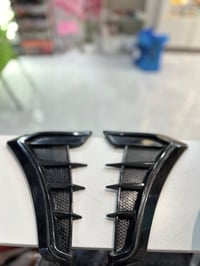 زعانف قطعتين ومدالية خفاش كلهن ب20 الف  07722181466