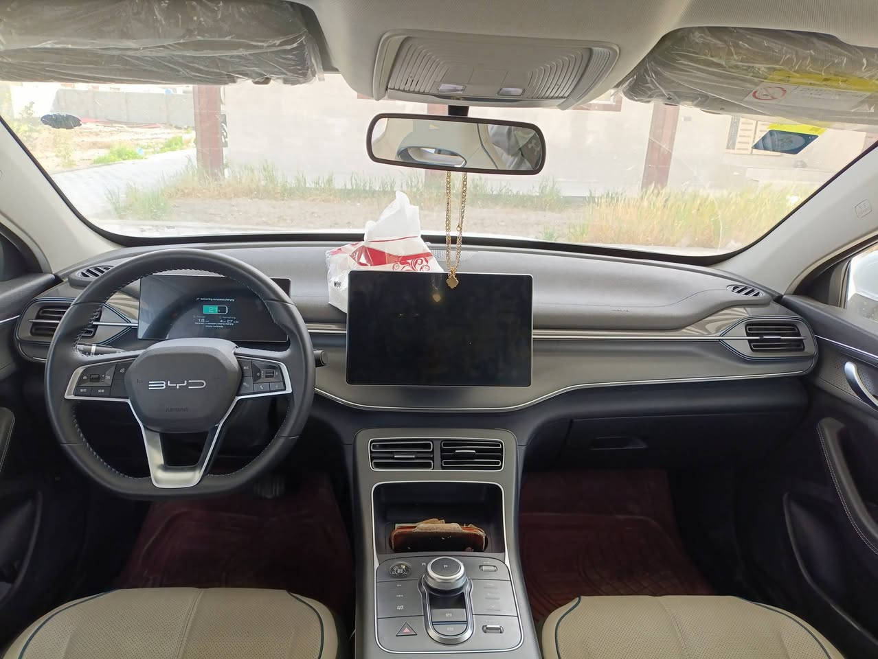 سلام عليكم

للبيع BYD دستروير 05

موديل 2025 

رقم بغداد مثبت لوحات وسنويه بسمي 

كل ملحقاتها موجوده 

داخل ابيض 

ماشيه 9000

العنوان:الناصريه 

الاستفسار  ***********
