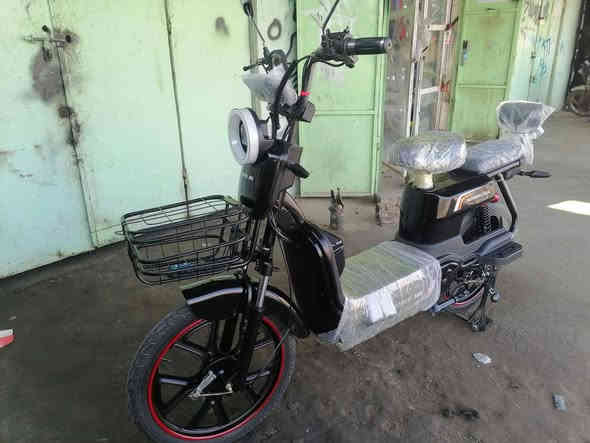 السلام عليكم
دراجه شحن موديل 2024كوري
 بصمات تشغيل عن بعد
والباقي كرتات 

مواصفات
1200 واط
شحن سريع
سرعه 99
حجم 26
ام بي ثري 
اشاير لد 
٥  بطاريات

للأستفسار الاتصال
(***********
***********)

مكاني بيجي
