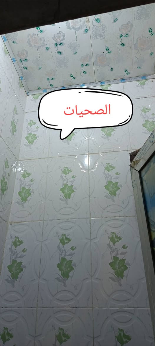 🏠 بيت للبيع في كربلاء المقدسة 🏠
فرصة مميزة لامتلاك بيت مستقل بموقع مخدوم وقريب من الشارع العام!
📍 الموقع:
كربلاء المقدسة - شارع أبو طالب.
المعلم القريب: قرب فرع مخبز العائلة.
البعد عن الشارع العام: 90 متر فقط (موقع هادئ وقريب من الخدمات في آن واحد).
📐 المساحة والتفاصيل:
المساحة الإجمالية: 50 متر مربع.
عدد الطوابق: طابق واحد.
🧱 التصميم الداخلي:
غرفة نوم: بمساحة (5 × 4) متر.
صالة (هول): بمساحة (4 × 4) متر.
مطبخ: بمساحة (3 × 2) متر.
المرافق: صحيات منفردة + منور لتهوية إضافية وإضاءة طبيعية.
📞 للاستفسار والتواصل:
للمزيد من المعلومات أو لتنسيق موعد للمعاينة، يرجى الاتصال مباشرة على الرقم:
📱 ***********
