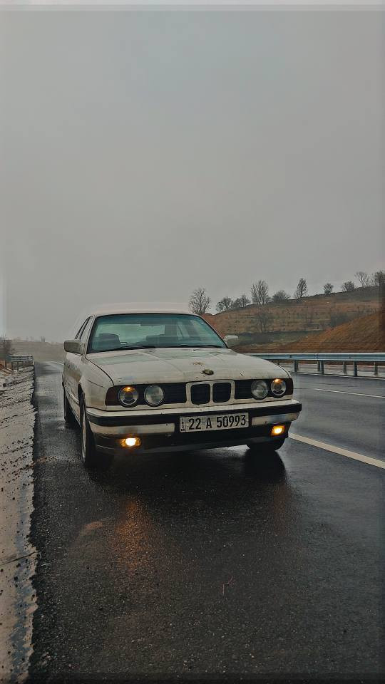 چوارتایەی نوی لەژێرە رەقەم سەنەوی هەزەی نویه بەناوی خۆمانە تەحویل و وکالە غرامە بەشرتە مەکینەی کەپسە  6پستنە تەبریدە حەجمی 520iگێرعادیە چوارجام عادیه ناوی  تەغلیف کوشینی BMWلۆ بەستاوە دەشبول نیلیە  بەنیسبەت لێدران دوو جیگای یەک بست یەک بستی سبووغە باقیدیکە نیەتێ سبووغ بیلادیە بەس کەمیک قەلەمکاری دەویتن 

رەقەم تەلەفۆن ***********تەنیا کورەک لەسەرە

*********** تەنیا واتسئەپی لەسەرە أربيل, العراق
