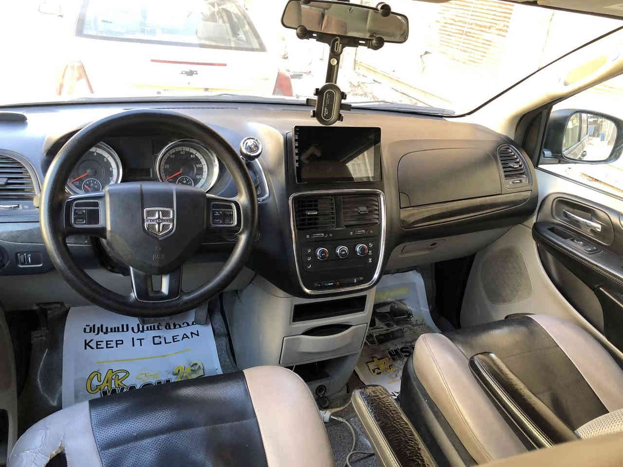 سلام عليكم دوج كرفان مديل 2014 
كشنات منفصل سياره بدون حادث سرقه جاملغ وبنيد 
سياره خير من الله بكان سياره بغداد الحريه شراي يتصل وات
ساب فقط *********** سعد 135  وبيه مجال
