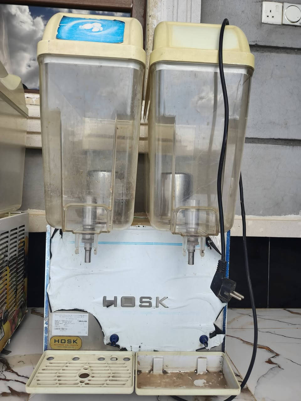 السلام عليكم
يوجد برادت شربت للببع عدد2 بعدهن جدد وشغالات

هـ‏‪***********‬‏
