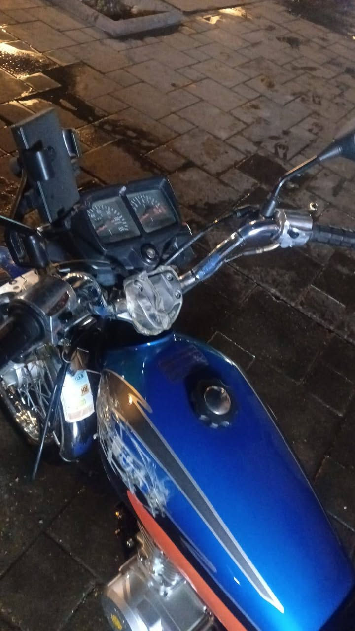 نامه 4 كير للبيع مديل 2025 دراجه شوفت عينكم نضيفه محتاج وريد ابيعه ٤٥٠ وبيه مجال مكاني مدينه الصدر رقمي ***********
