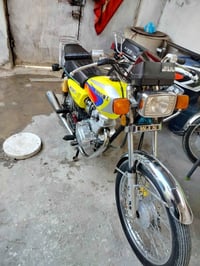 دراجه امتياز للبيع سعر 600 اوراق تواصل هذا الرقم‏‪0775 483 0883‬‏