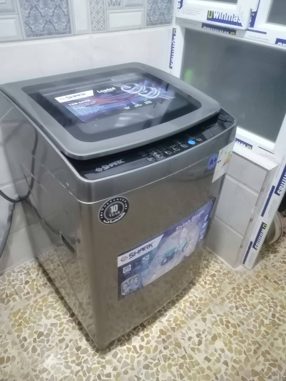 غساله 20 كيلو شارق شارق نوعيته السعر 300,000 وبيها مجال غساله شغل غساله حي نظيفه  العنوان موصل حي السماح    ***********.      ***********
