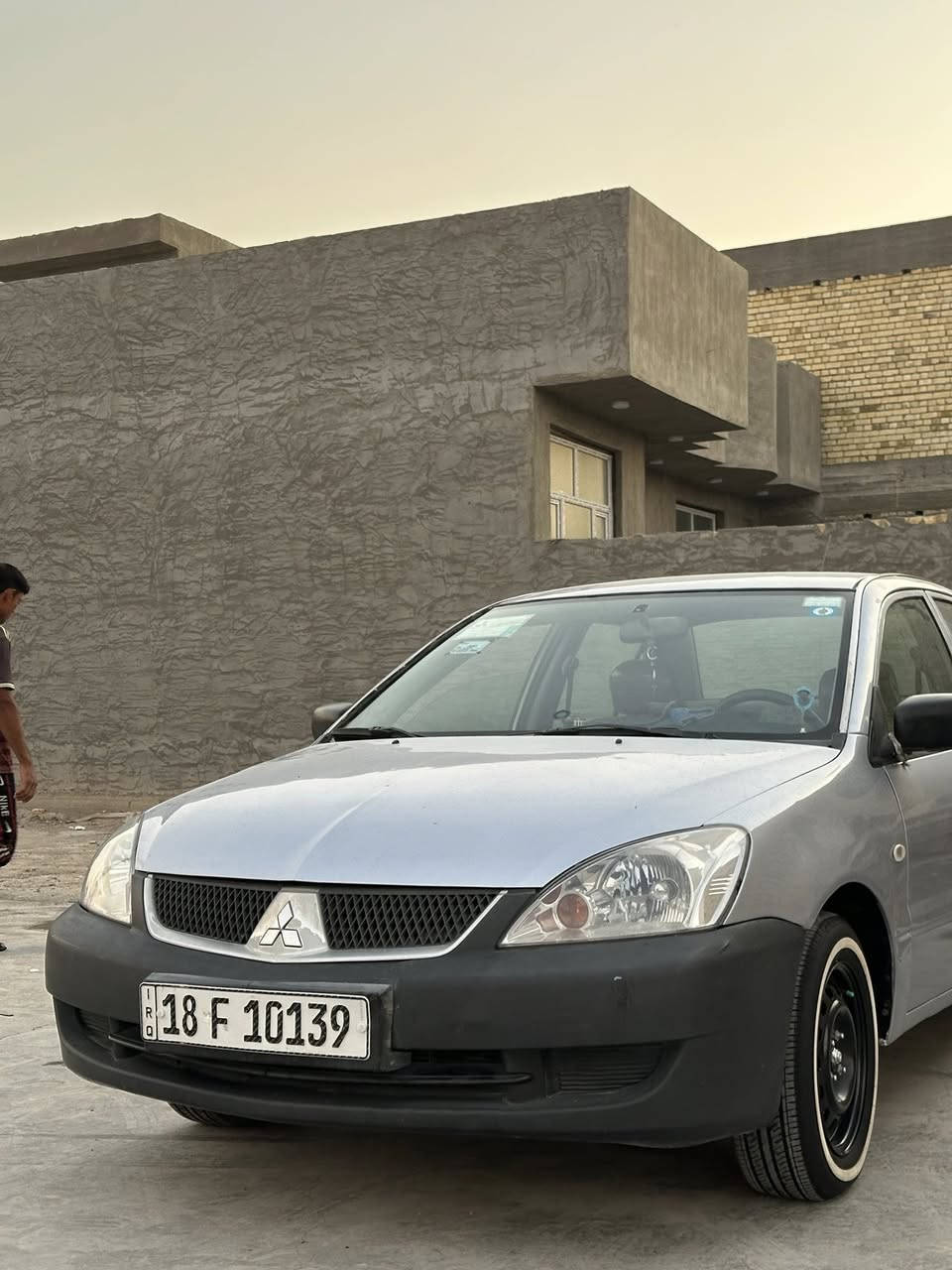 للبيع مسيبوشي لانسر 2007سياره جاهزه من برغي اي نقص مابيها معمرها ع ايدي شغل جناي كلشي بلادي بيها وشغال مكفوله من الضربه مصبوغه عام اثر جراد وعدي صورها قبل الصبغ سياره جاهزه كير ومكينه كارتون تبريد ثلج حداديه جديده باتري جديد تخم تاير ابو خط صاله شهرين من شديتة رقم نكليزي جديد هزه جديده سياره باسمي دوشمه ارضيه وكشنات نحلة سياره كلها بلاديه كهربائيات كلها شغاله وبلاديه جطل واحد مابيها سياره 
معروضه السياره68 وبيها مجال بسيط مكاني بابل مركز الحله 
استفسار خاص مفتوح 
بي واتساب ليريد ادزله صورها قبل صبغ 
***********
