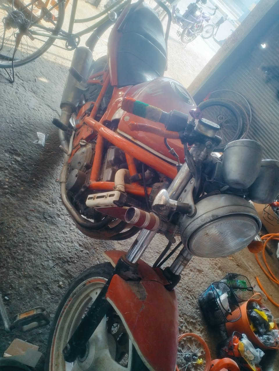 سلام عليكم لبيع بطحه بانده محرك فول مكفول دراجه شقاله علفحص مكان دراجه الفلوجه الكرمه رقم صاحب دراجه ***********
