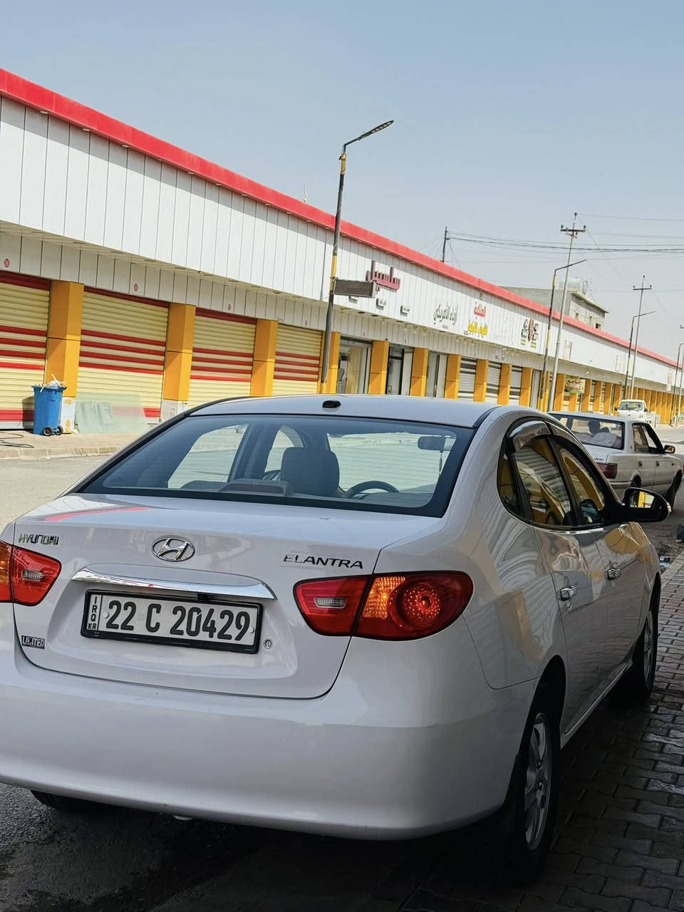 السلام عليكم للبيع الانتره موديل2011 رقم دولي شرط التحويل بيه صبغ قطعتين فقط محرك 16 محرك وگير خير من الله سياره حلوه ونضيفه بيه تحكمات ستيرن الجهتين واشاير بل مري 
        السعر(116)وبيه مجال 

للاستفسار 
***********
