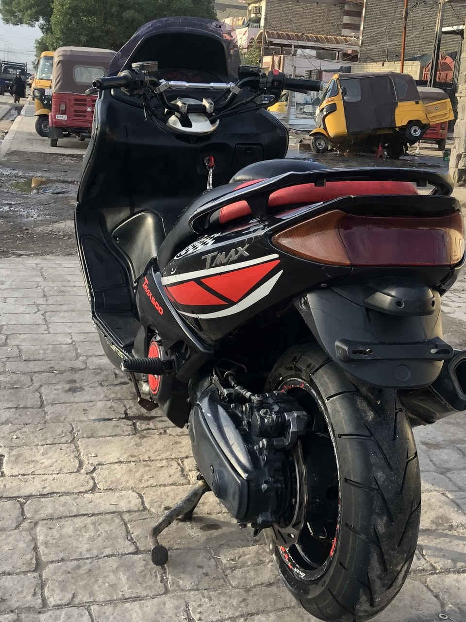 السلام عليكم أحبتي
دراجه T.MAX بلادي مكفوله كفاله مكينه شرط الفحص ماشيه ٤٩ دراجه ما ناقصها اي شي جيب وياك أكثر من مصلح وفحص السعر ١٦ ورقه قابل للتفاوض  متواجد عل ماسنجر اي استفسار تحتاجه راسلني 
 العنوان بغداد حي أور قرب جامع الفردوس
رقم الهاتف *********** بغداد, العراق
