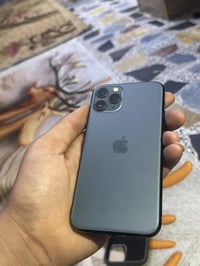 آيفون ١١ برو • ٢٥٦ • بطاريه ٨١
