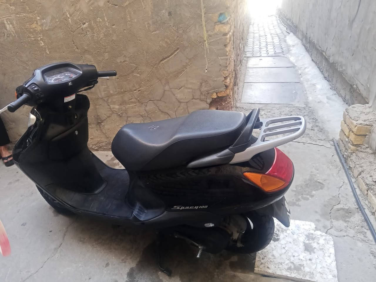سبيسي رمبه بدهن سحك بارحه طلعنه من رمبه قصد و ريد بيعه شراي يدلل ‏‪***********‬‏ كوت زين القوس
