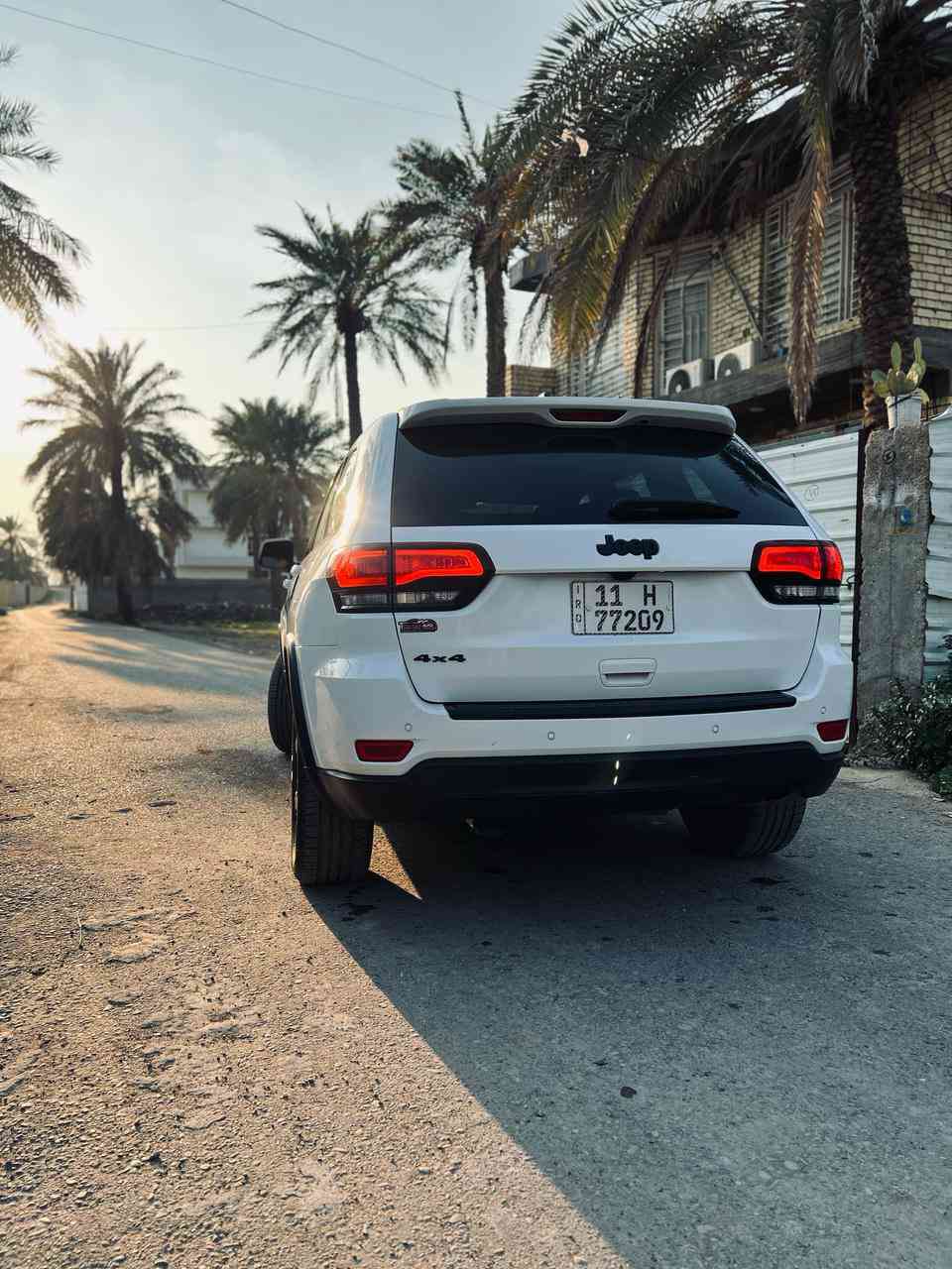 السلام عليكم
جيب كراند شيروكي (بلاك توب)
2018 وارد امريكي بدون حادث
بدون ايرباك
بيهة سرقة جاملغ امامي ايسر
وصورها مال امريكا موجودة بالمنشور
فول مواصفات عدا الفتحة
السعر 220 $ وبيها مجال
ترهم مراوس حسب القناعة
مكان السيارة بغداد
رقم بغداد انكليزي بأسمي 
رقم الهاتف ***********
