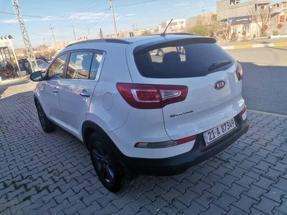 kia sportage
مۆدێل 2011
بێ بۆیاخ..
مەکینەی نەکراوەتەوە
رەقەم وسنەوی نوێ تا 2029
گێرو مەکینەو تحويل بەشەرت..
شوێن تەق تەق.
*********** أربيل, العراق

