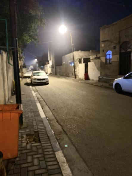 السلام عليكم المعقل دار للبيع مساحة 310 متر متوفر كل الخدمات في المنطقة ماء حلو مجاري عاملين نظافة يوميا يبعد فقط شارع واحد عن الشارع العام (شارع دينار العام) منطقة جدا هادئة وجيرانها كذالك سعره المتر ب مليون ومئتان وخمسون المنطقة المعقل السكك طابو ملك صرف كل الاحتياجات موجدة للساكن وكلشي بل القرب من البيت جامعة و حديقة عامة و جامعين للصلاة داخل المنطقة وأسواق بكل
انوعها للاتصال الرقم / ***********
