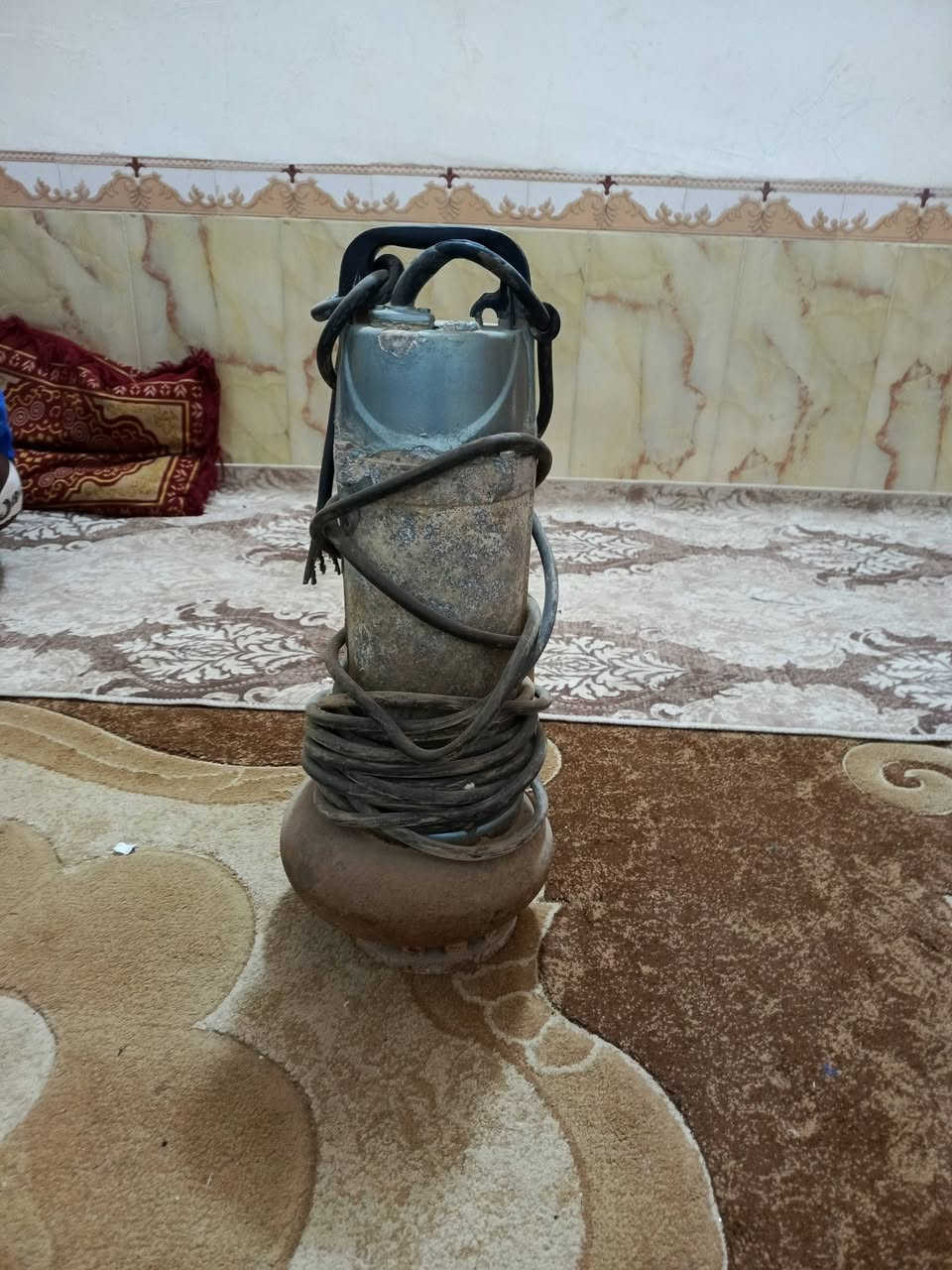 مكلف بلنشر
ماطور شمنج غطاس 5أنج مستعمل نظيف رقم صاحب الماطور‏‪***********‬‏
