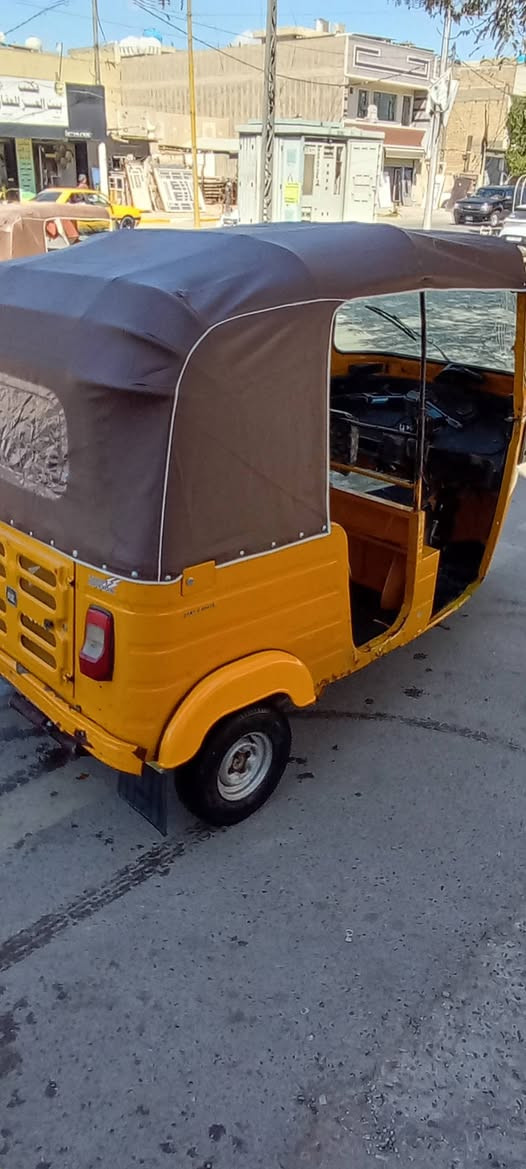 السلام عليكم تكتك للبيع م 2020 أوراق المصطفى اصلي شرط الترقيم كهربائيات شغاله تكتك بلادي فقط صبغ بلغد جاهزة ماناقص اي شي كبل للشارع السعر 5 مليون وبيها مجال قليل حك الجيه مكاني بغداد الاستفسار على الرقم ***********
