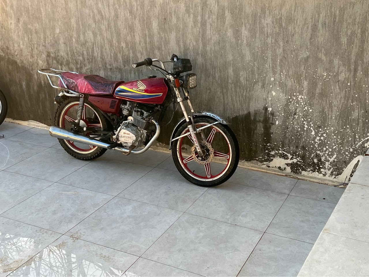 سافيني ٢٠٢٠ سلف سعري(٢٤٠)هةزاركامل گياني لةسةر بيلادة تاقم وايةرو هةموشتي مةزبوتة يةك پاتري اويت 
مةكينة كةبس زور بةقةوتة سةوتي نية سةرفي نية  ٢ تاية تازة لةسةرة دةبلي مةزبوتة  نيو هندر ايشةكات تةنكي تازةية
شوين سليماني ***********
ادمين گيان وةريبگرة♥️♥️ السليمانية, العراق
