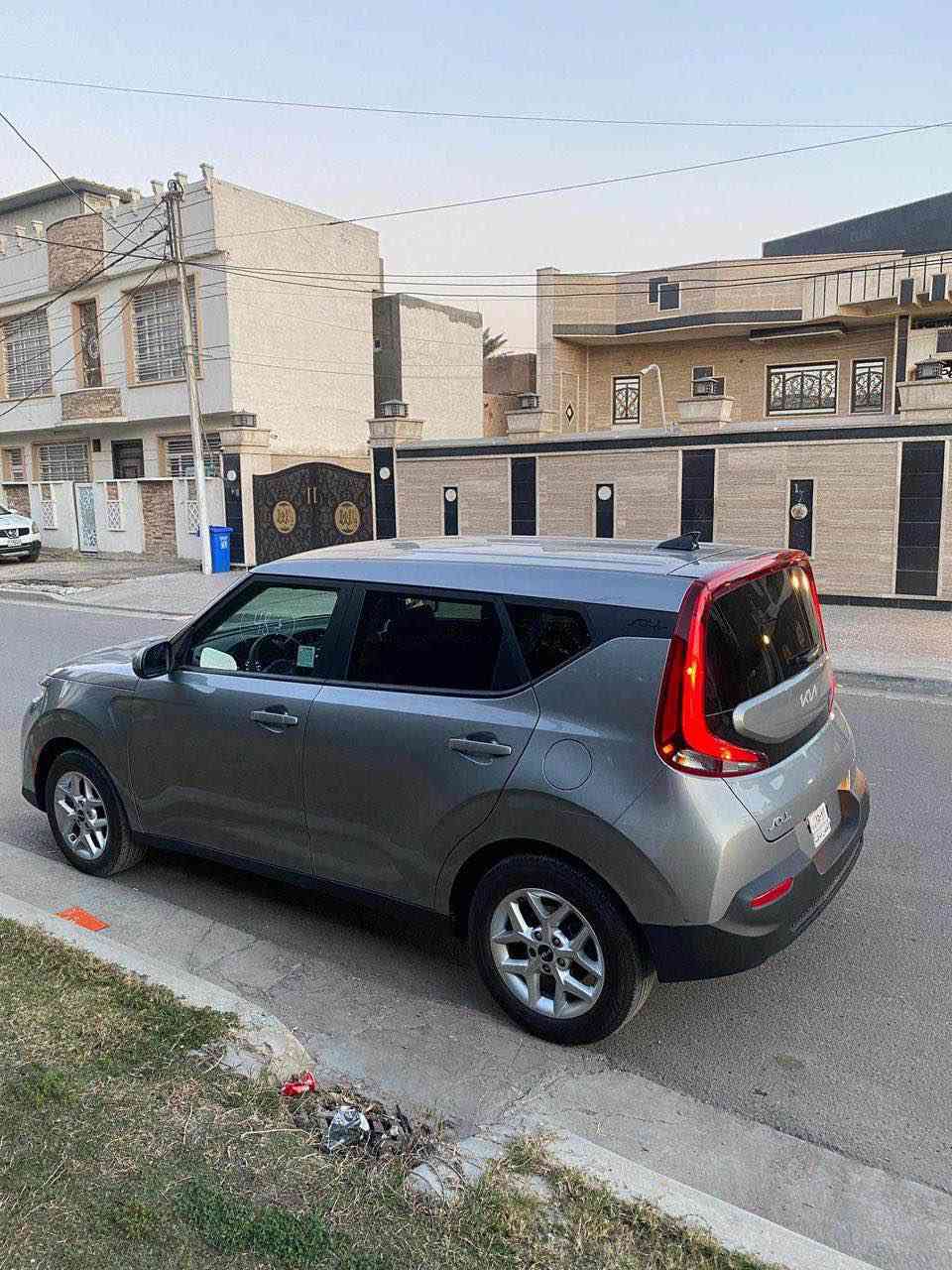 سلام عليكم كيا سول 2022رقم بغداد 
ماشية 30 الف قابل للزيادة فول ماعدى البصمة والفتحة تحكم ستيرن رادارات امامي جانبي
 خلفي كير 8 نمر محرك 2000 دوش حادثهة بنيد وجاملغ جهة السكن بدون دواخل بس البراكيت مبدل للاستفسار ***********واتساب بغداد, العراق

