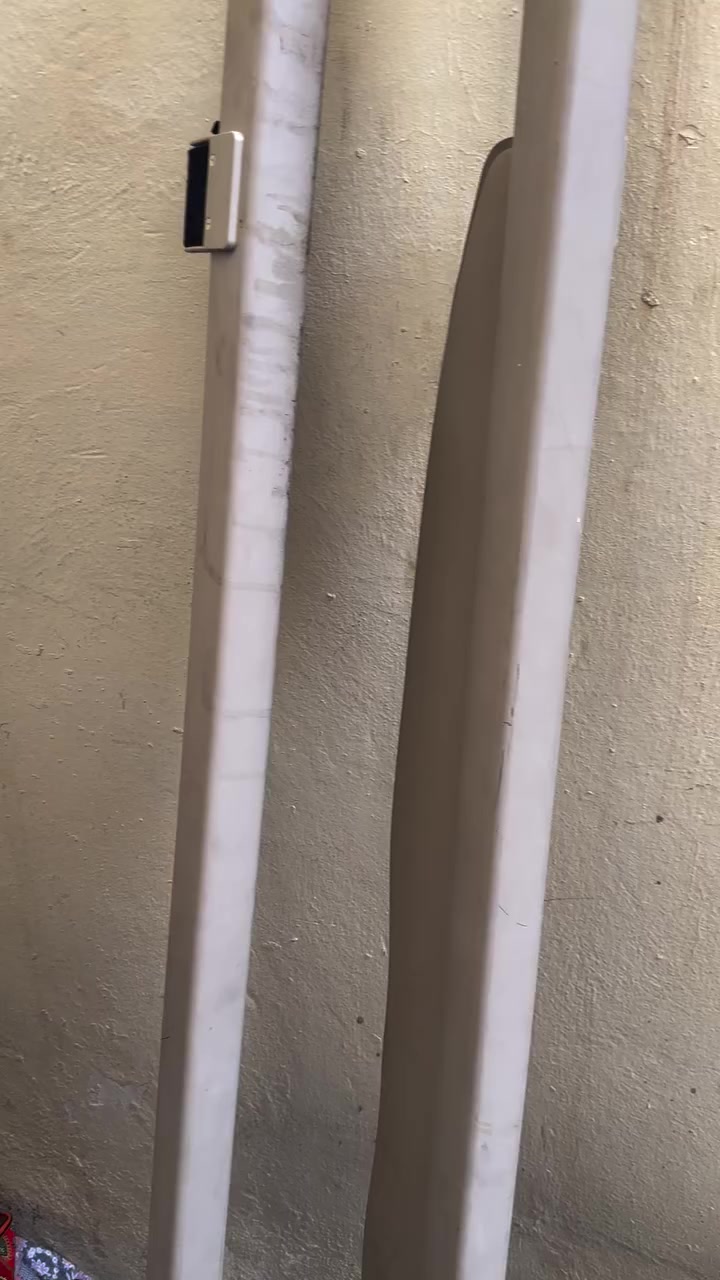 سلام عليكم 
بردات خلفية مال صندوق بايجيرو 
من موديل 2007-2025 
نضاف وكلشي مبيهن سعر الوحدة 60الف 
رقم ***********
