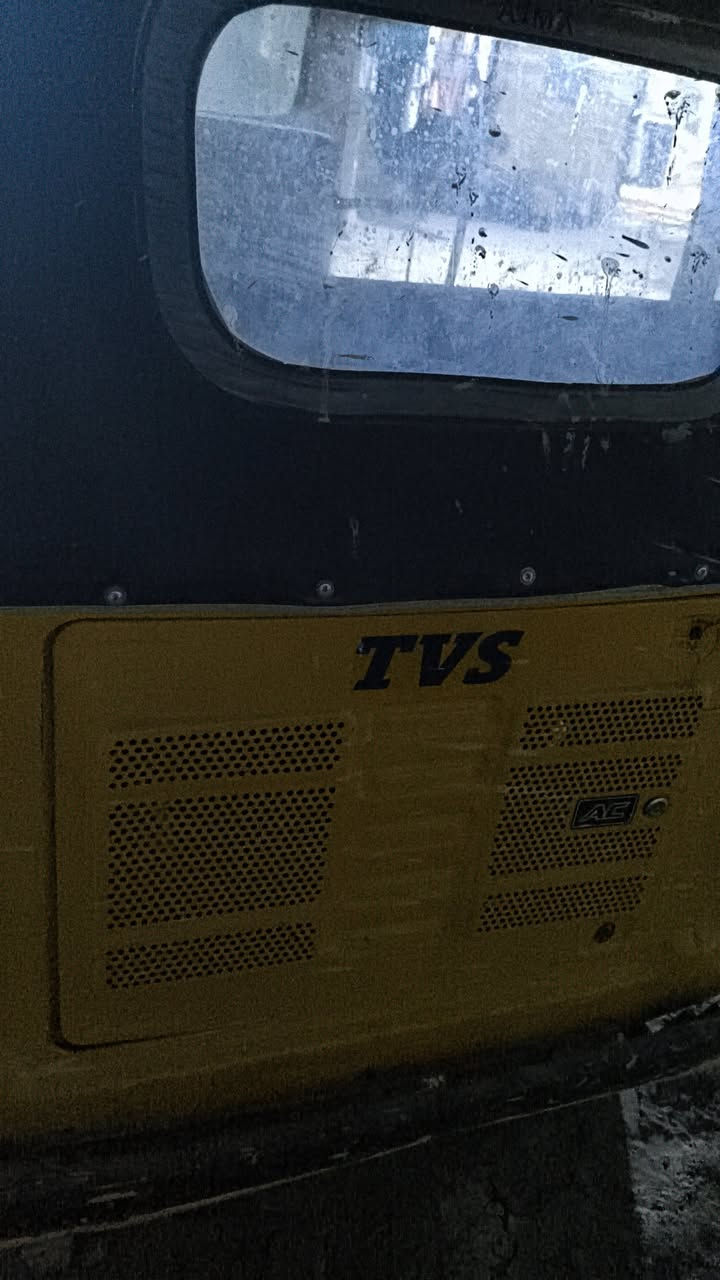 سلام عليكم تكتك تي في اس موديل 19المكينة مجفتة لا تنقيص ولا تبخير وبيهة ضربة بل صفحة مثل ما موضح بل صور بس الاكسل كايم السعر 3300وبيهة مجال الطيبين رقم ***********
