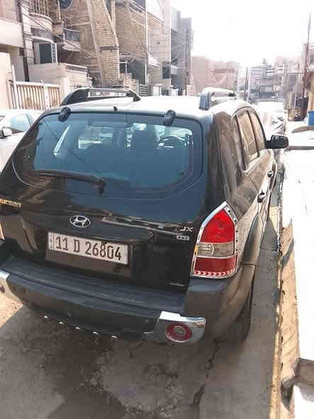 توسان 2009خليجي محرك 2000 بيها ربع جاملغ ايمن بي طخه  وباب السايق بي بارد قليل جدا كير مكينه ترايك وين  تحب رقم بغداد بسمي السعر 117ورقه عنوان البلديات التجار *********** بغداد
