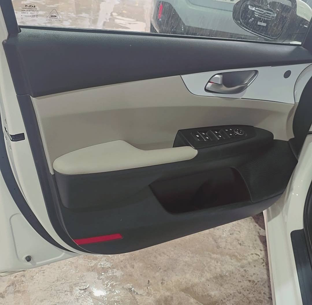 للبيع سيراتو موديل 24 ضمان الدولية ماشية 7000 بعدهي بحالة الزيرو مكفولة كفالة عامة
فتحة
تشغيل اسويج
مكينة 2000 دوش
للاستفسار ***********
السعر 195 $
