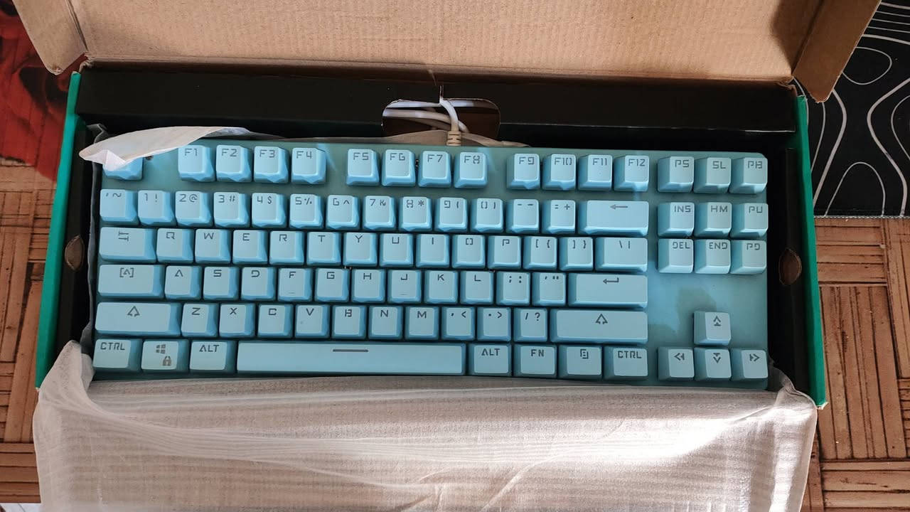 للبيع - كيبورد ميكانيكي Leaven K550 TKL 🎹🔥 
87 زر - RGB - بحالة نظيفة
مواصفاتها:
النوع: ميكانيكي 87 زر TKL يعني بدون الـ Numpad. مساحة اقل للماوس وتفيد للالعاب
السويجات: سويجات ميكانيكية Blue/Red صوتها كلاسيك وطقطقة ممتعة + عمرها 50 مليون ضغطة
الاضاءة: RGB متنوع + اكثر من 20 مود اضاءة تتحكم بيها من الكيبورد نفسه FN + مفتاح
الكيب كاب: Double Shot ما يتمسح الحرف وياها حتى لو تلعب 24 ساعة
الاستجابة: Anti-Ghosting + Full Key Rollover يعني كل الضغطات تنحسب سوا، مهم للفالو والبجي
التوافق: PC - لابتوب - بلايستيشن - اكس بوكس. Plug & Play بدون تعاريف
السعر : 25 
توصيل متوفر لكل محافظات


**إذا كنت صاحب هذا الإعلان وتريد حذفه لأي سبب، رجاءا أرسل رسالة إلى الدعم الفني**